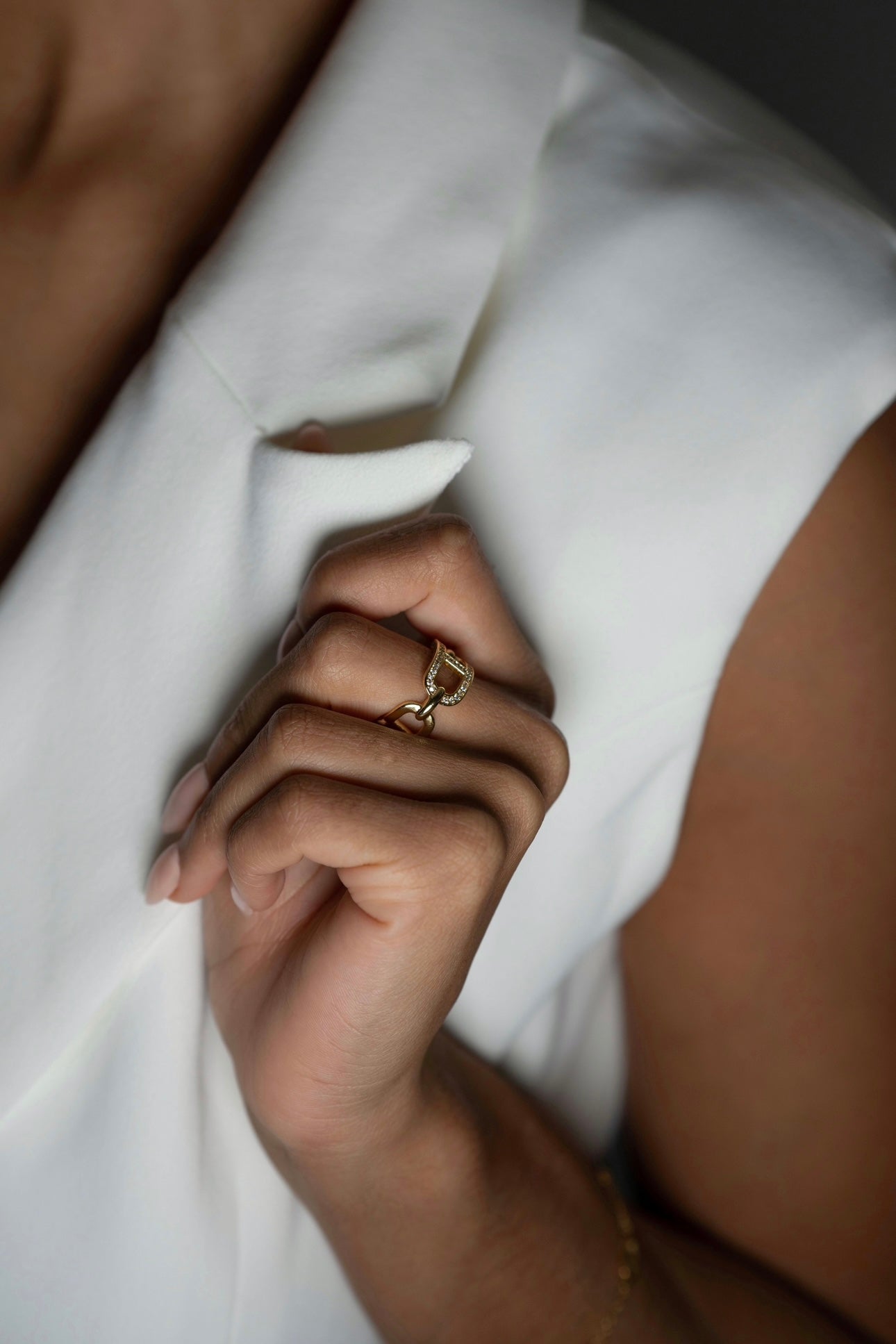 BAGUE - YUNA